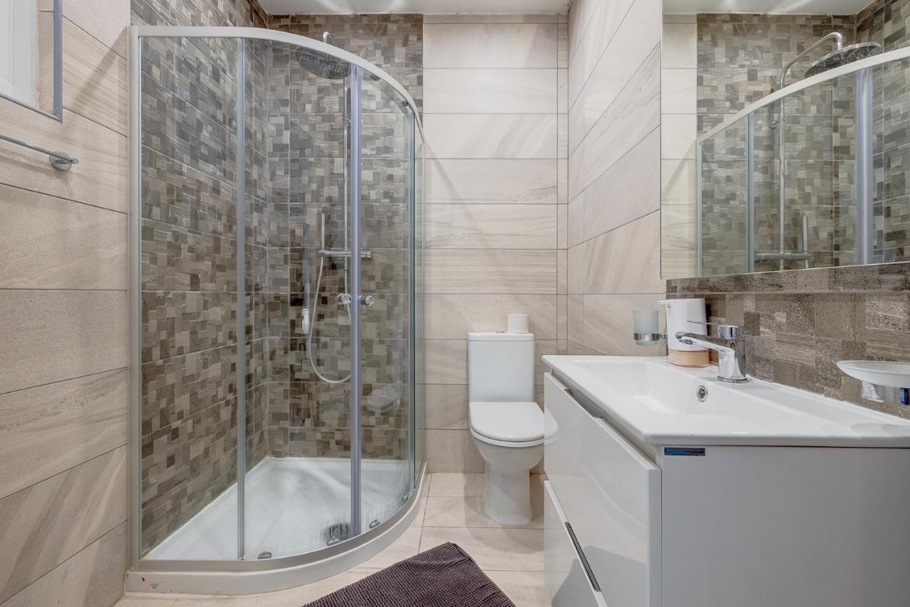 Modern 1Br Apartment, Central Location スリーマ エクステリア 写真