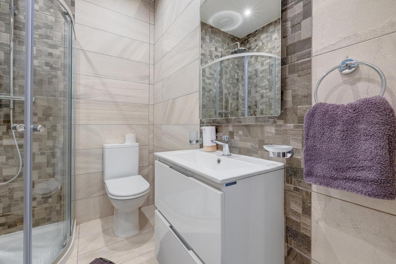 Modern 1Br Apartment, Central Location スリーマ エクステリア 写真